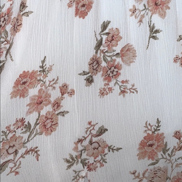 Showpo White Floral Maxi Dress - Picture 4 of 10